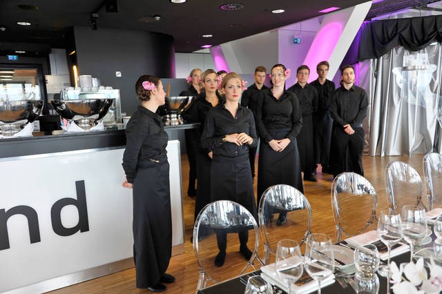 Service Team